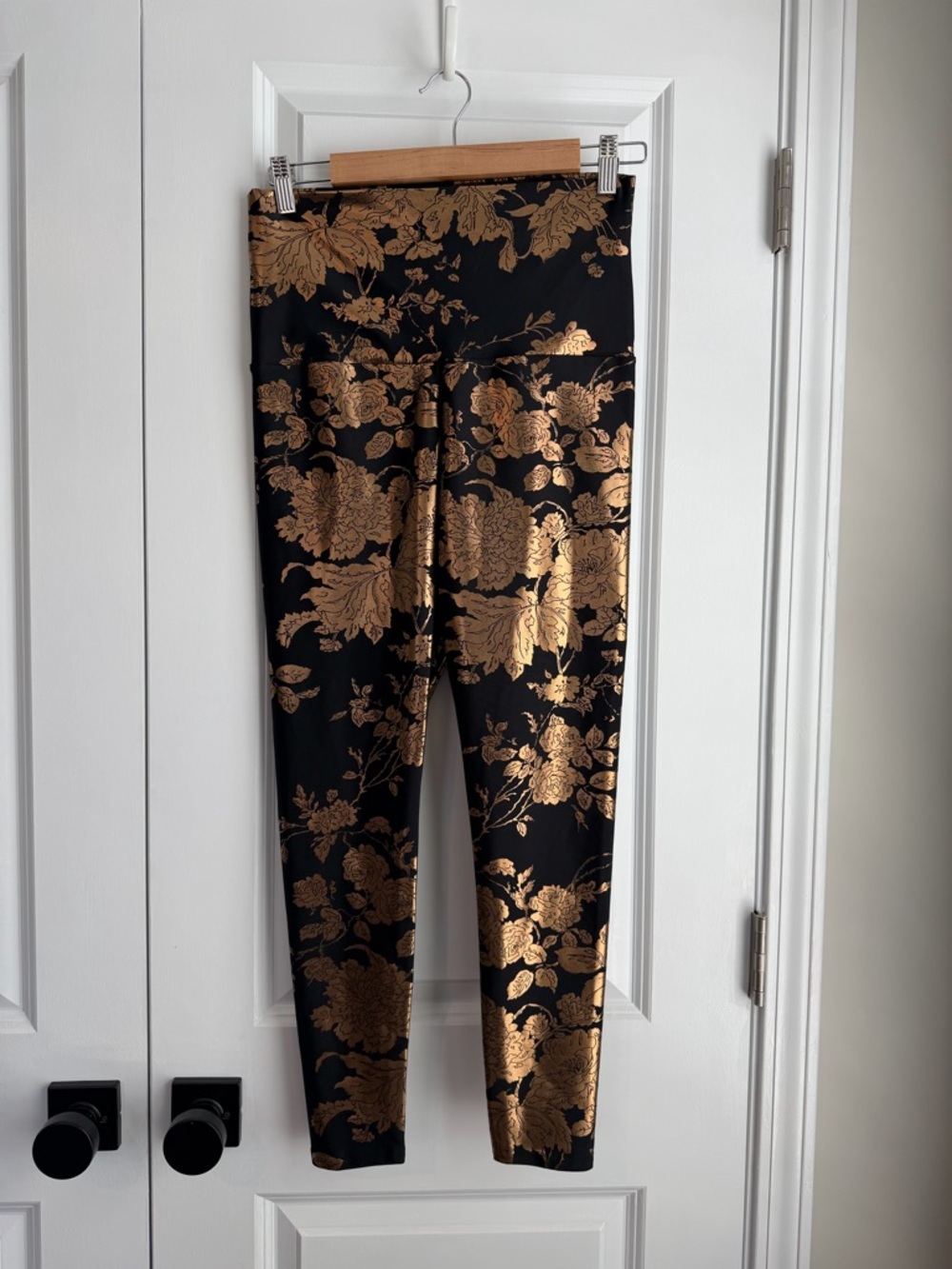 Emily Hsu Designs Women’s Gold Blossoms Foil Legging Size Large